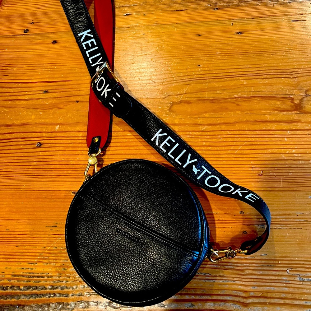 Kelly Tooke round crossbody NEW
